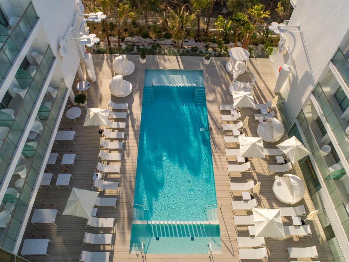 Five Flowers Hotel Formentera, Member Of Melia Collection Es Pujols Esterno foto