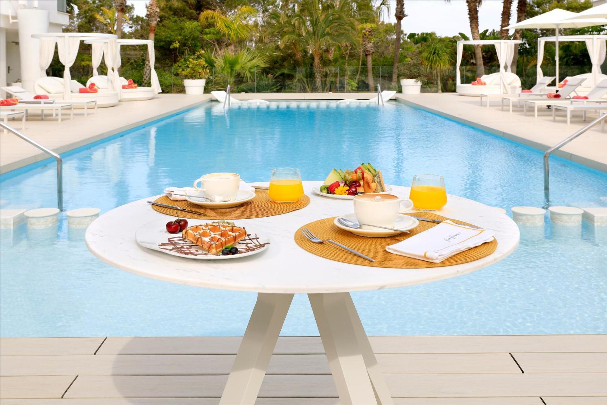 Five Flowers Hotel Formentera, Member Of Melia Collection Es Pujols Esterno foto