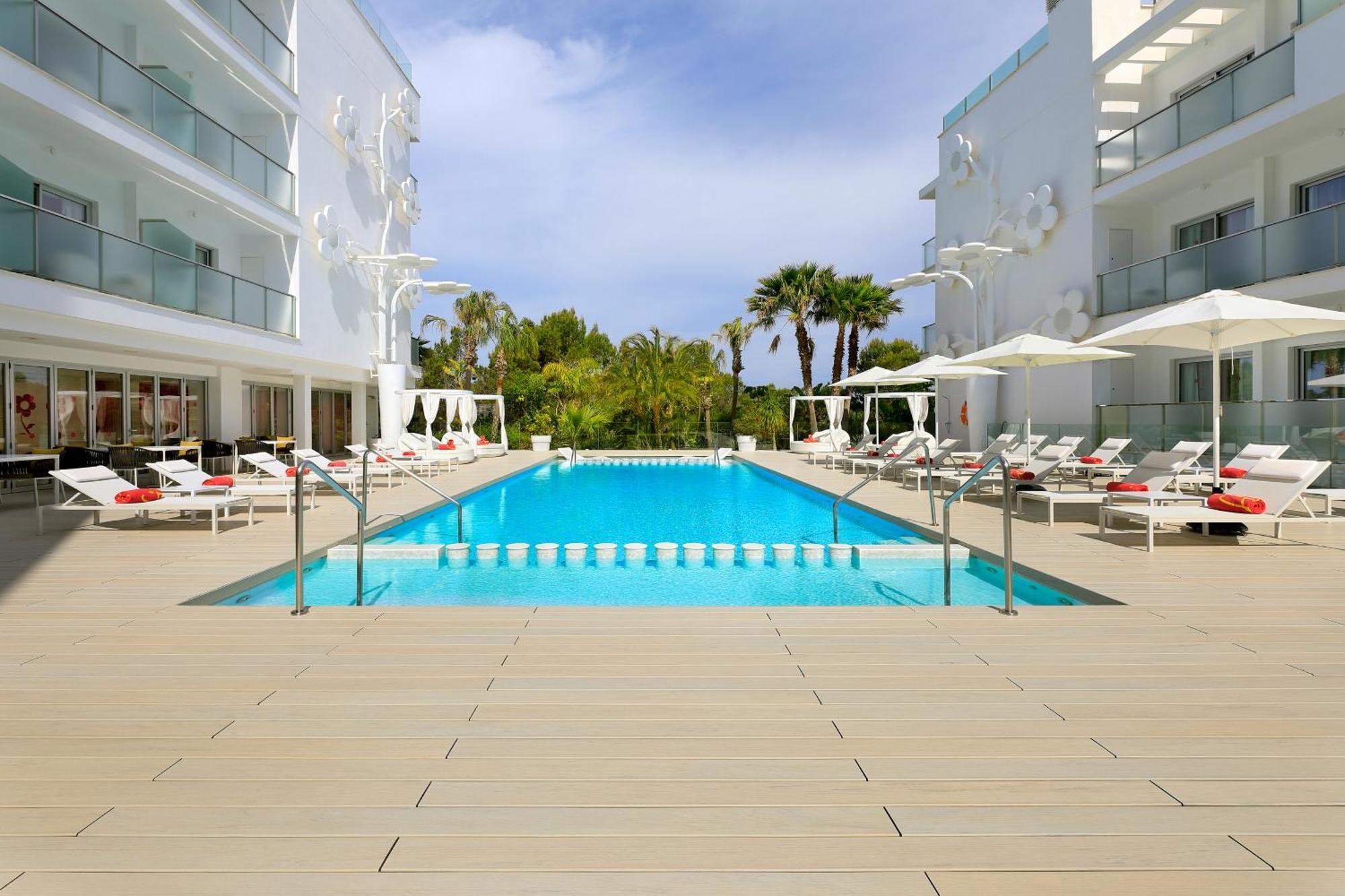 Five Flowers Hotel Formentera, Member Of Melia Collection Es Pujols Esterno foto